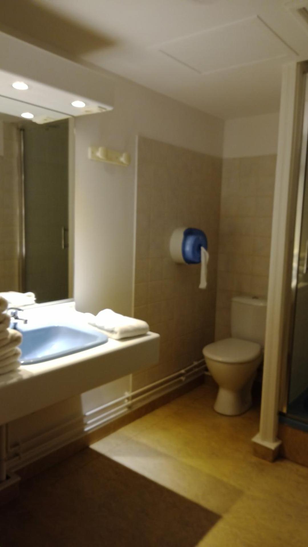 Hotel De France Vatan エクステリア 写真