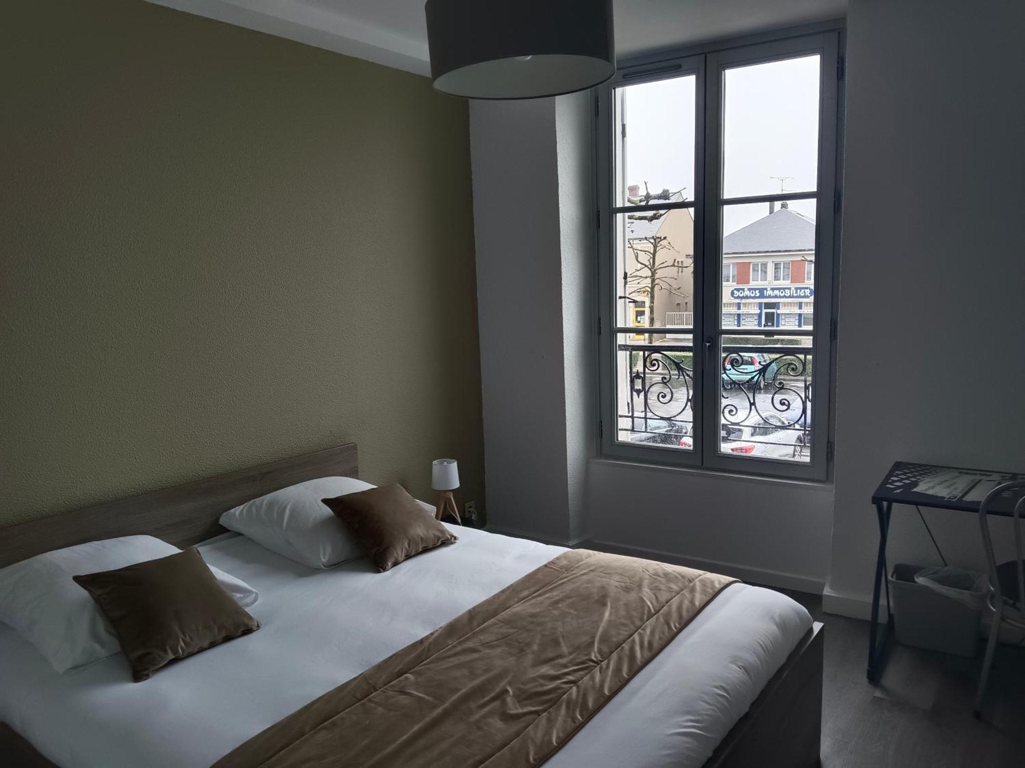 Hotel De France Vatan エクステリア 写真