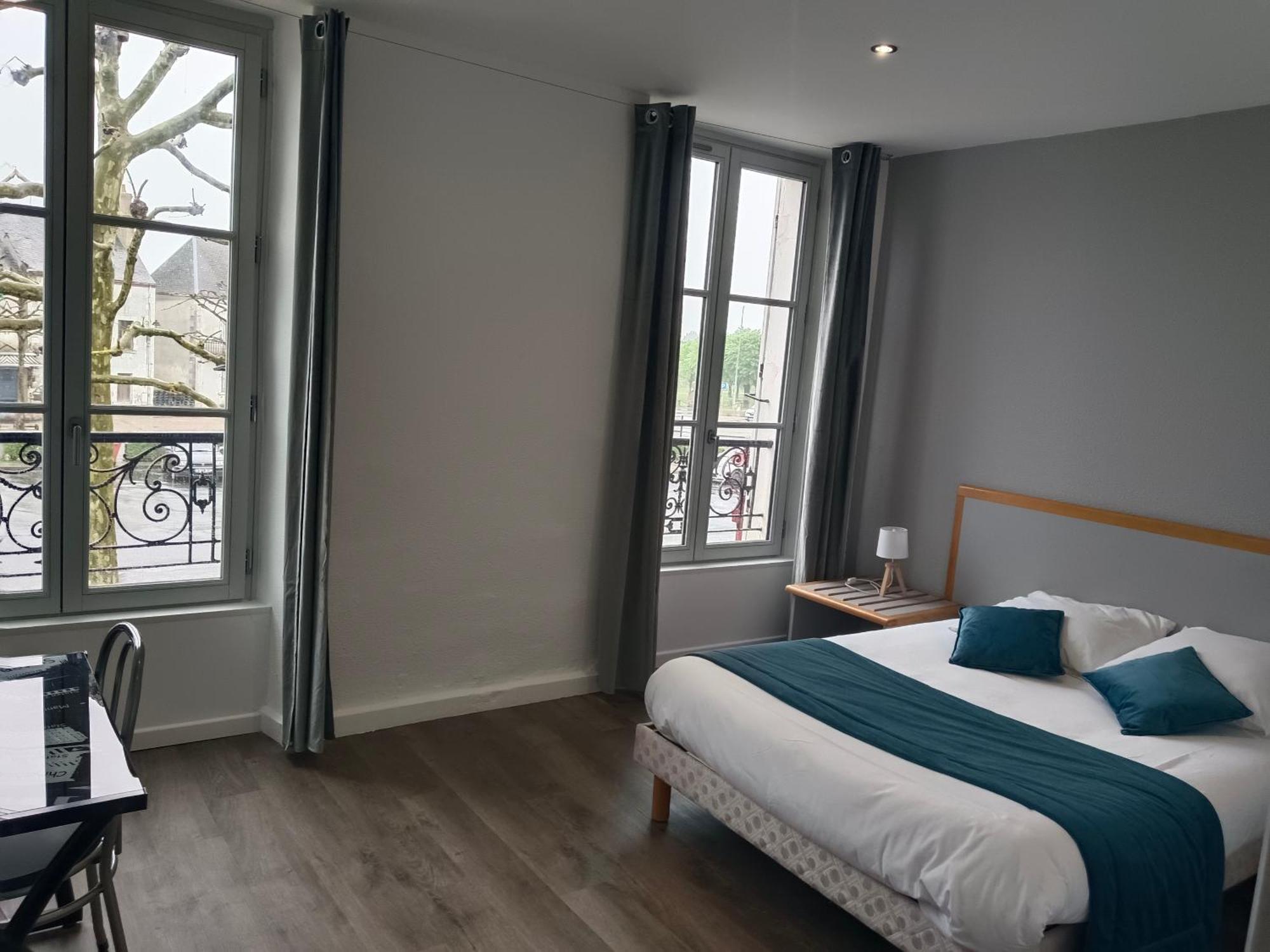 Hotel De France Vatan エクステリア 写真