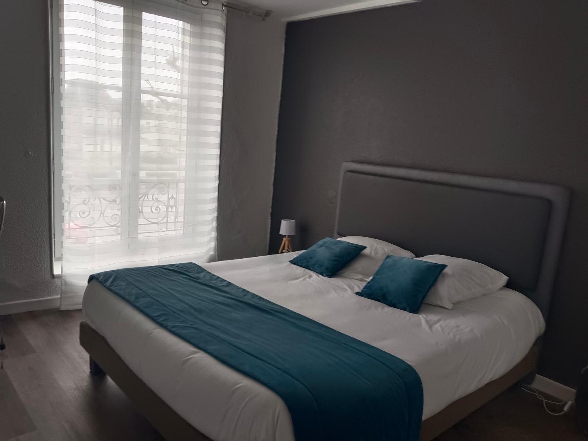 Hotel De France Vatan エクステリア 写真